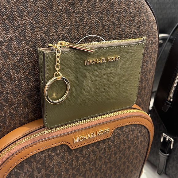 MICHAEL KORS SMALL TOP ZIP COINPOUCH WITH ID KEYCHAIN CARDHOLDER WALLET 
 NWT - Picture 6 of 16